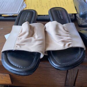 Comfort Plus sandals sz. 7.5 NWT